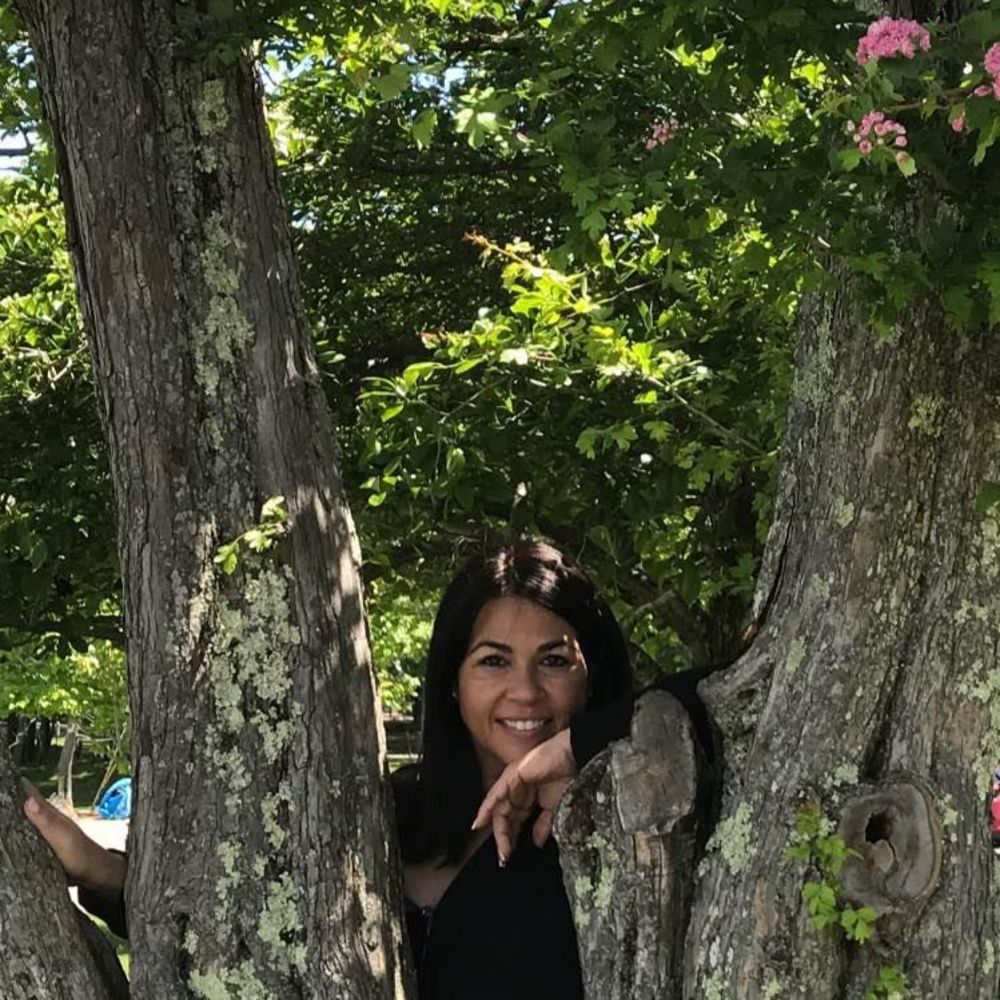 Meet your Posher, Esther